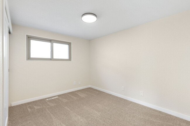 Building Photo - Bright & Beautiful Foothills Home Just Minutes from Downtown Boulder