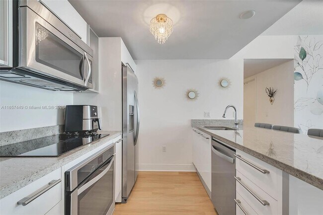 Building Photo - 185 SW 7th St