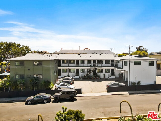 Building Photo - 119 Paloma Ave