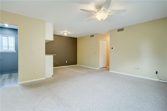 Building Photo - 584 Eastbrooke Ln