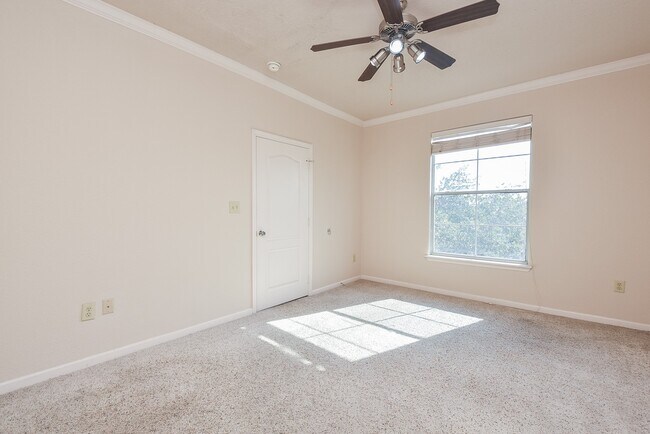 Building Photo - 1711 Old Spanish Trl