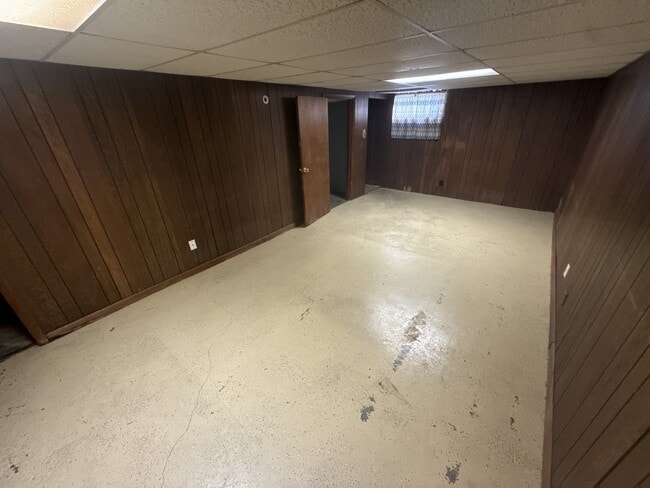 Building Photo - 223 Wiegel Dr