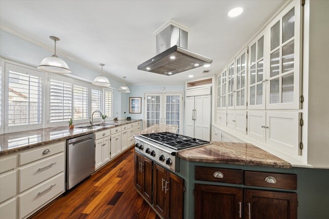 Building Photo - 18618 Point Lookout Dr
