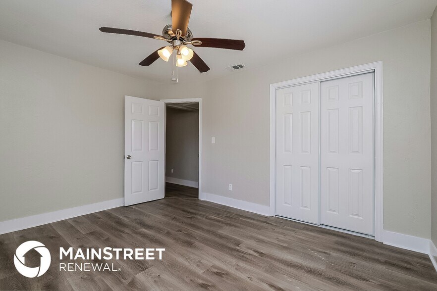 Building Photo - 6437 30th Way N
