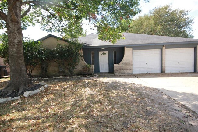 Building Photo - 22619 Braken Carter Ln