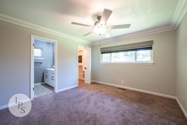 Building Photo - Fresno Eastside Home, 3BR/2BA, Near CSUF –...