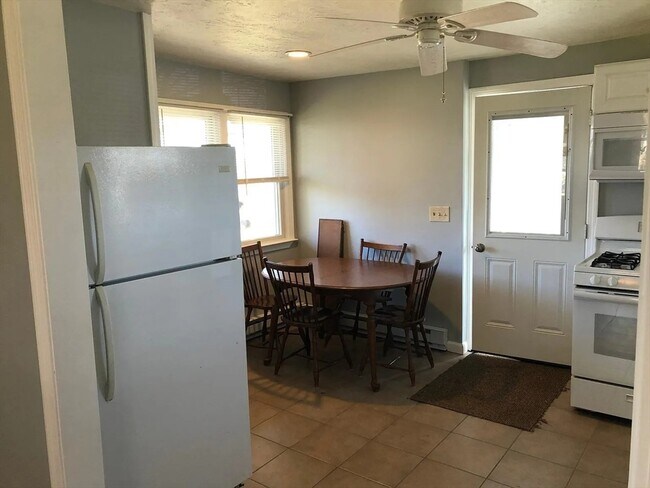 Building Photo - 7 Old Orchard Ln