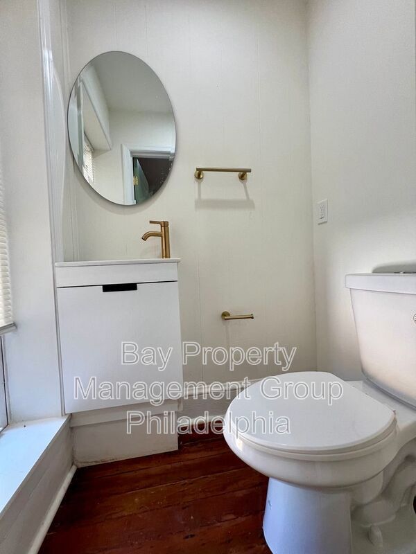 Building Photo - 43 E Collom St