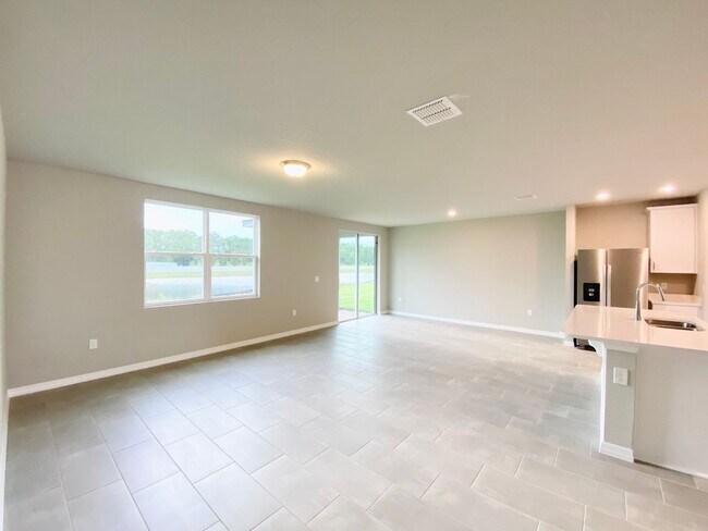 Building Photo - Beautiful Home for Rent in St Cloud