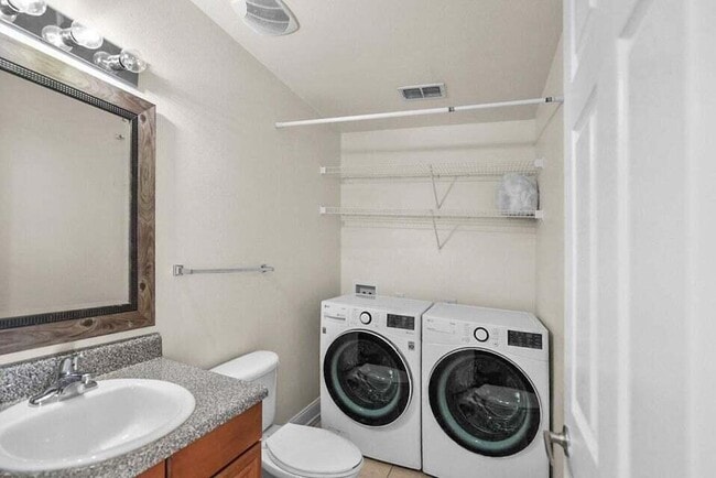 Building Photo - 506 Wingspan Way