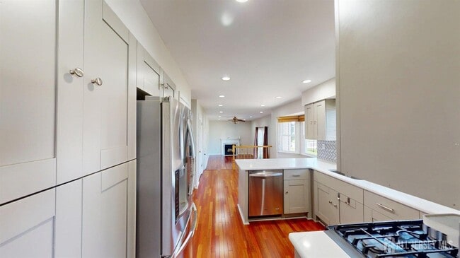 Building Photo - 77 Princess Dr