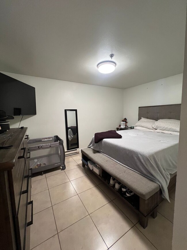 Building Photo - Welcome to Renton Ridge, 3 bed 2 bath with...