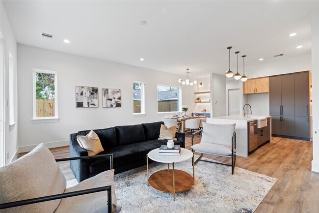 Building Photo - 4218 Nichols St