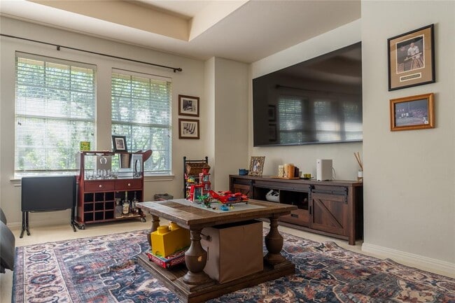 Building Photo - 9417 Jenaro Ct