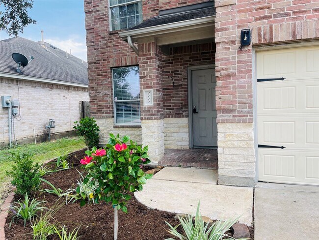 Building Photo - 2111 Castle Gardens Ln