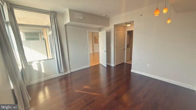 Building Photo - 5750 Bou Ave