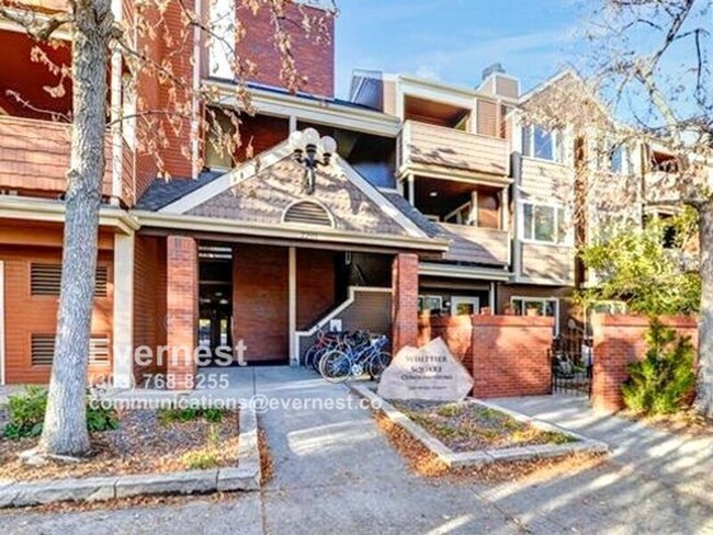 Primary Photo - 2201 Pearl St