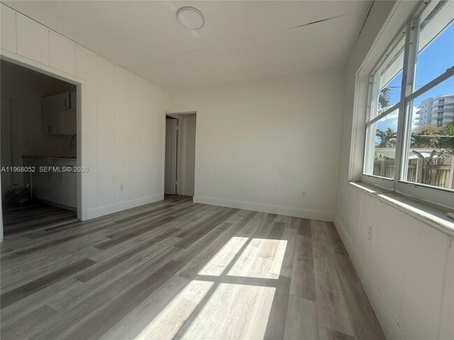 Building Photo - 2801 SW 26th St