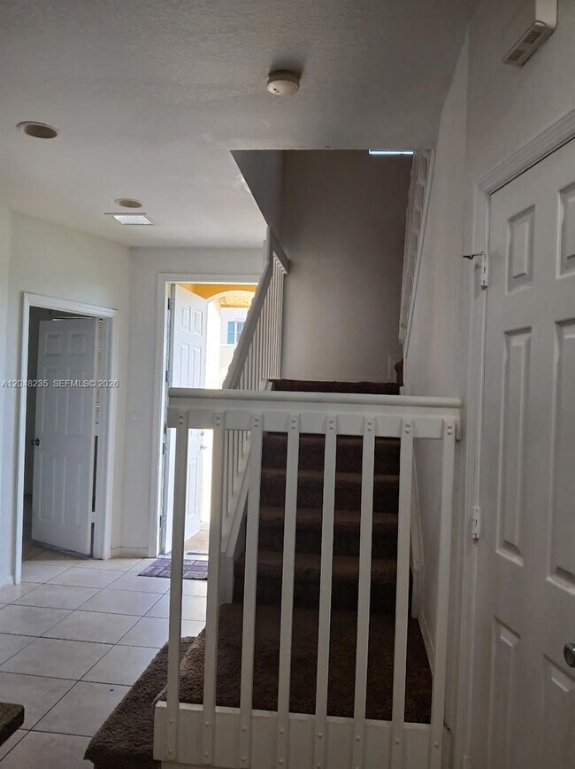 Building Photo - 6041 SW 19th Pl