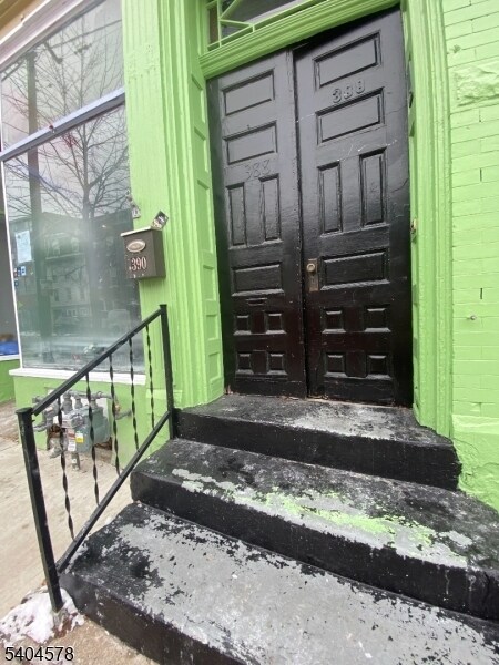 Building Photo - 388 S Main St