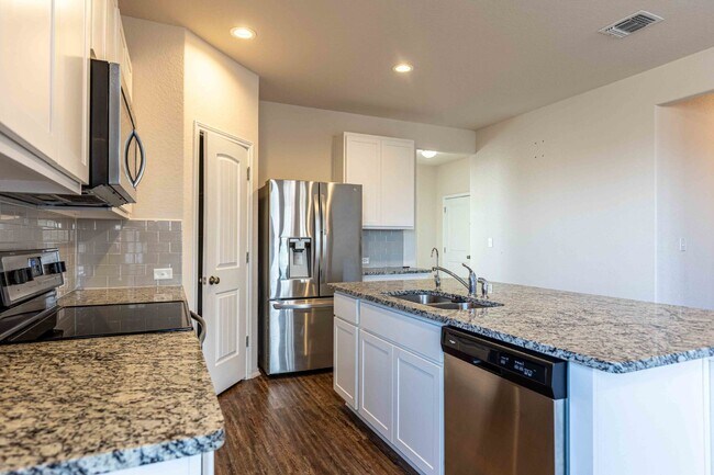 Building Photo - 11219 Pomona Park