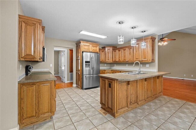 Building Photo - 99 Buckingham Dr