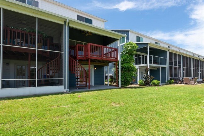 Building Photo - 802 Hidden Harbour Dr