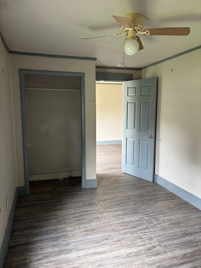 Building Photo - 2810 N Albert Pike Ave