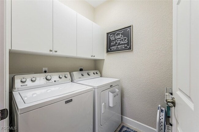 Building Photo - 16580 Crownsbury Way