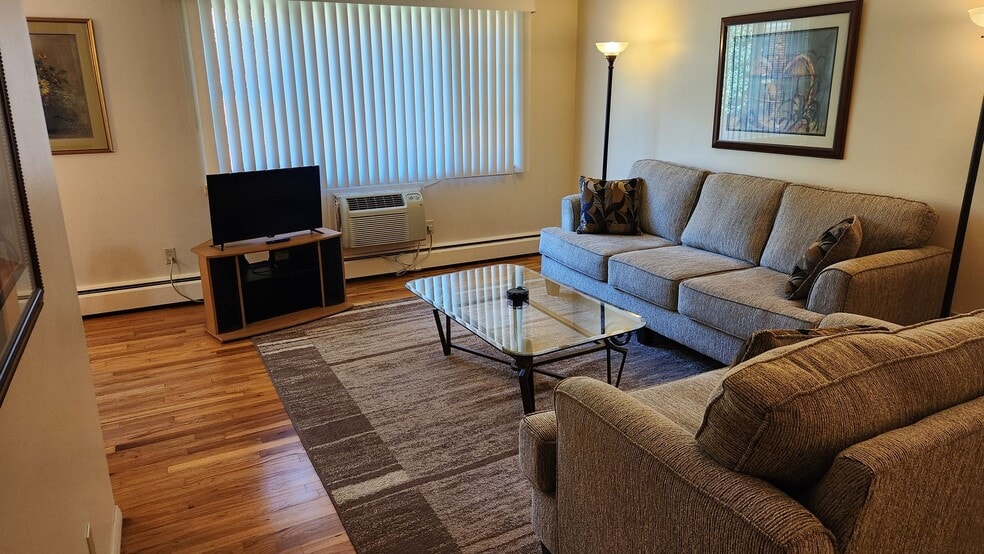 Building Photo - 271 Regency Park Dr