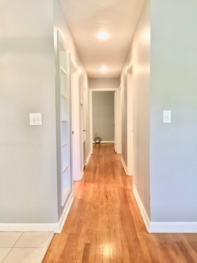 Building Photo - 507 N Gilmer Park