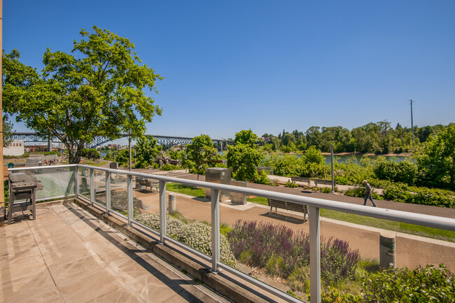 Terrace Northeast View - 836 S Curry St