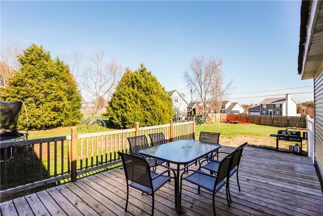 Building Photo - Great Location!!3 Bed/2.5 Bath near exit 1...