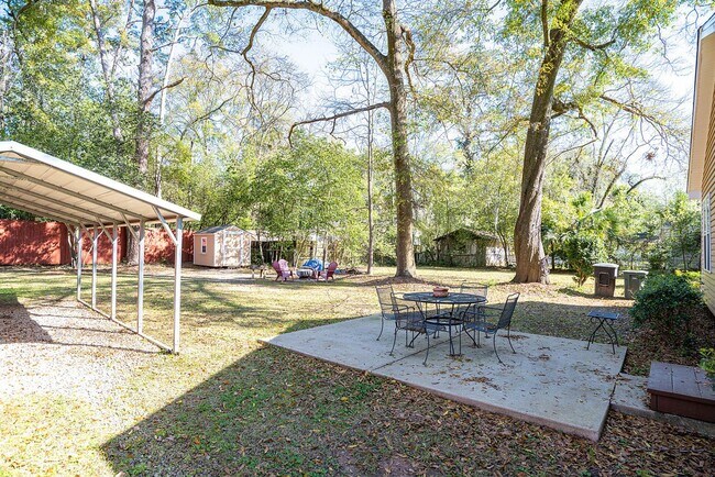 Building Photo - Cozy Midtown 3 Bed / 2 Bath Retreat!