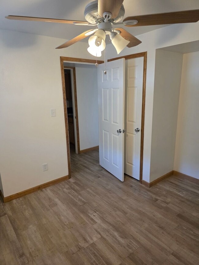 Building Photo - 2Bed 1Bath unit in a Great Location!!