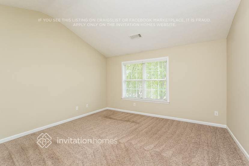 Building Photo - 5366 Spike Ln