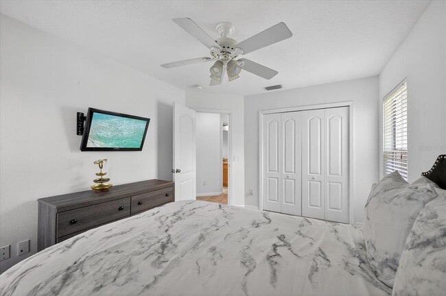 Building Photo - 11115 Avery Oaks Dr