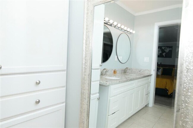 Building Photo - 531 Allendale Dr