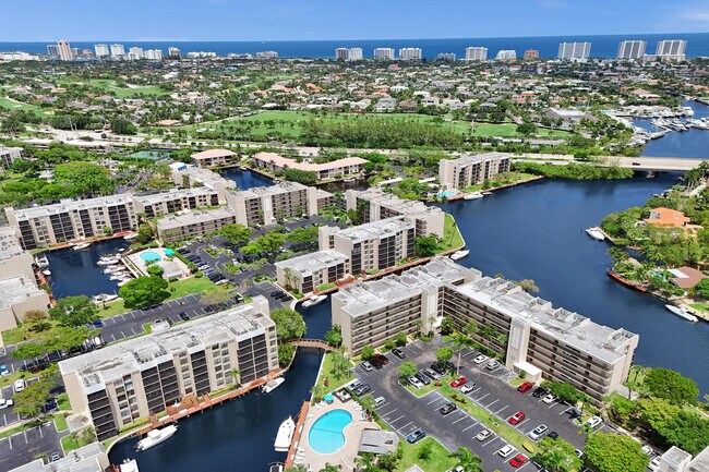 Building Photo - 12 Royal Palm Way