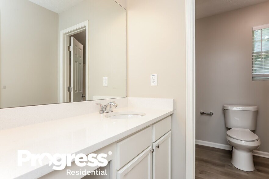 Building Photo - 139 Woodwind Way