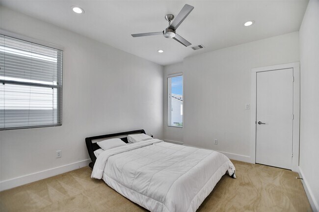 Building Photo - 5507 Robusto Pl