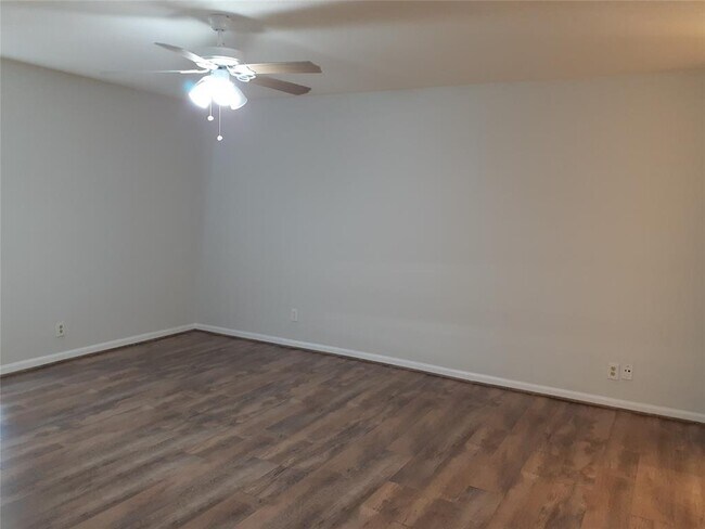 Building Photo - 14515 Wunderlich Dr