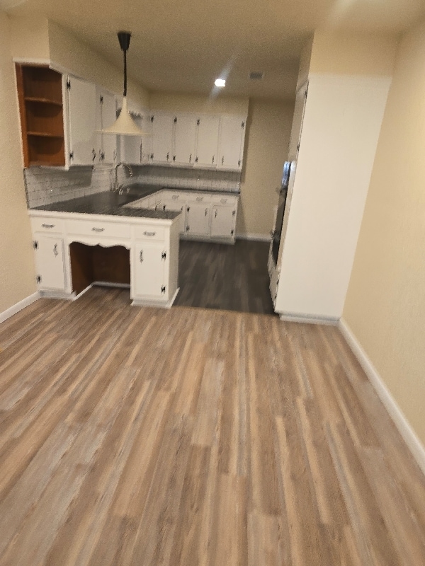 Building Photo - 316 S Barbara St