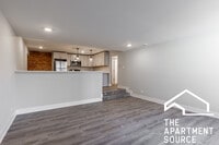 Building Photo - 1220 N La Salle Dr