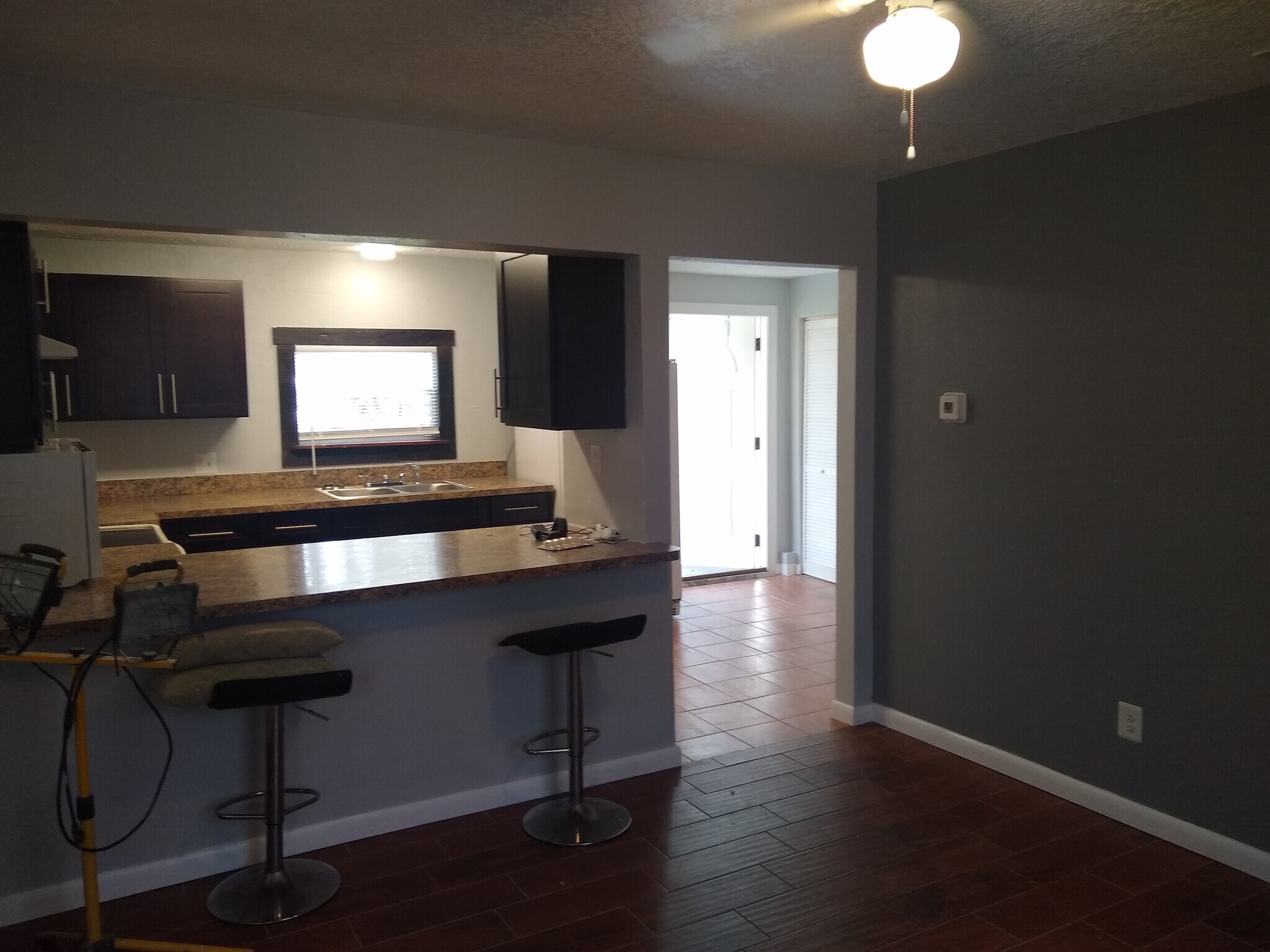 Building Photo - 213 Martin St