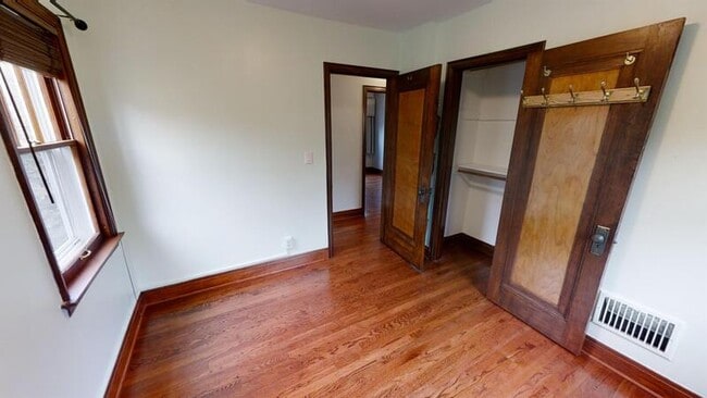 Building Photo - 1205 Miller Ave