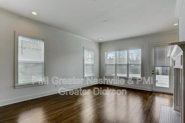 Building Photo - 1113 Park St