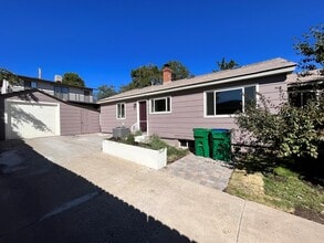 Building Photo - 1039 Humboldt St