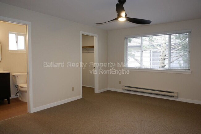 Building Photo - 6116 22nd Ave NW