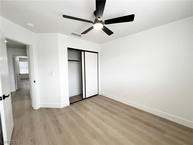 Building Photo - 4580 Allenford Dr